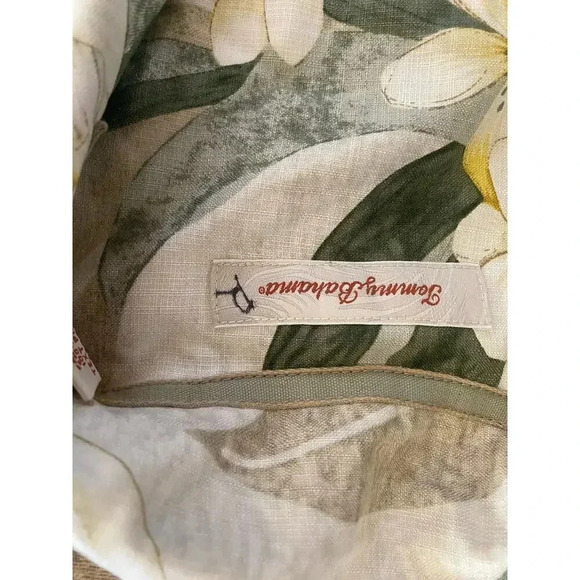 Tommy Bahama Men's Beige Short Sleeve Button Down Floral Shirt Size M - Picture 3 of 3